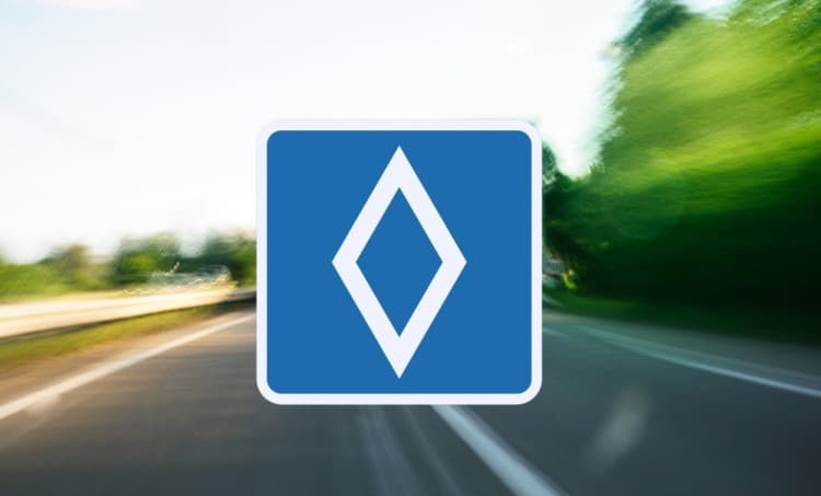 nowe pasy na A1 A13 w Paryżu biały romb na niebieskim tle