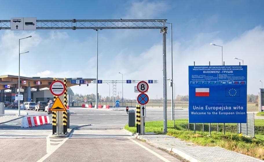 Pryszczyca i chaos na granicach Słowacji z Węgrami i Austrią