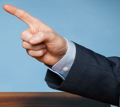 Kierowca busa na zleceniu – jakie ma prawa?