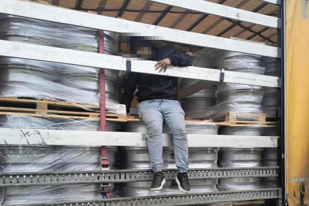 Palestyńczyk w naczepie ciężarówki w Barwinku