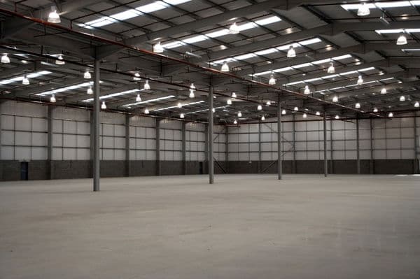 Czy wynajem garażu dla ciężarówki można wliczyć w koszty?