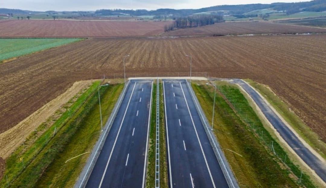 Historia jednego zdjęcia S3 - droga, która kończy się w polu