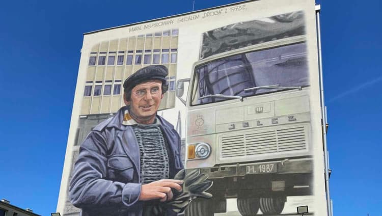 W Jelczu-laskowicach odsłonięto mural droga serial