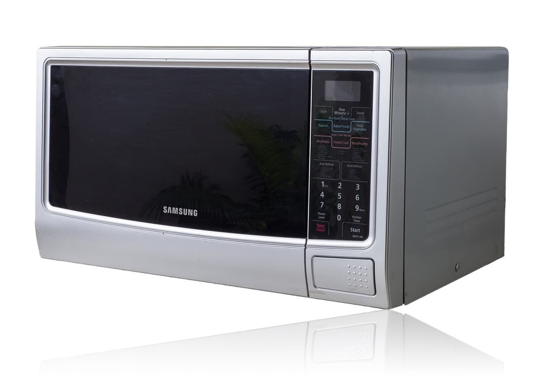 Kuchenka mikrofalowa w ciężarówce