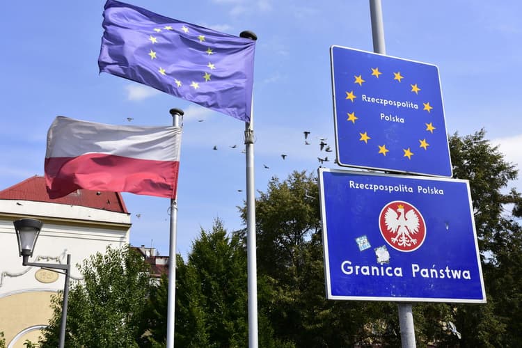 26cc75ee53d4d24328929fc473ae10a91c78fa58-large (3)