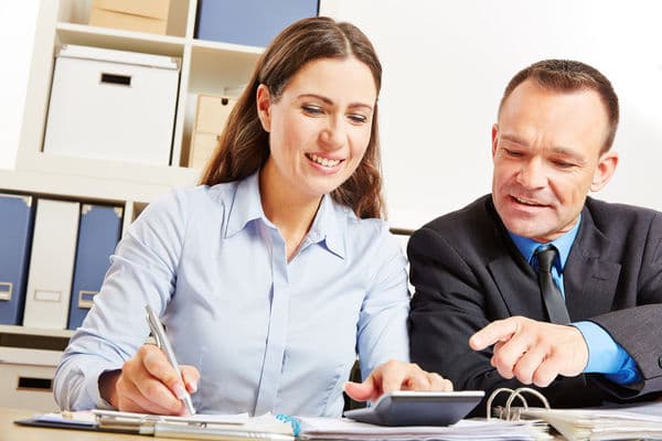 Wyliczenie wynagrodzenia chorobowego kierowcy międzynarodowego