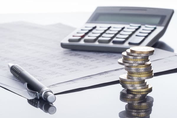 Jaka jest podstawa składki zdrowotnej od wynagrodzenia kierowcy wynoszącego 9000 zł?