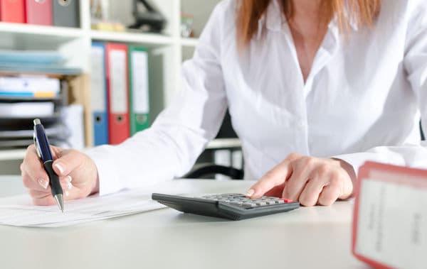 Czy można obniżyć składkę zdrowotną kierowcy delegowanego