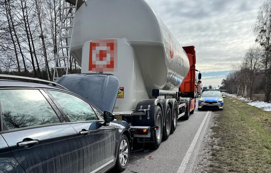Kierowca ciężarówki nagrodzony przez policję za popisy na drodze